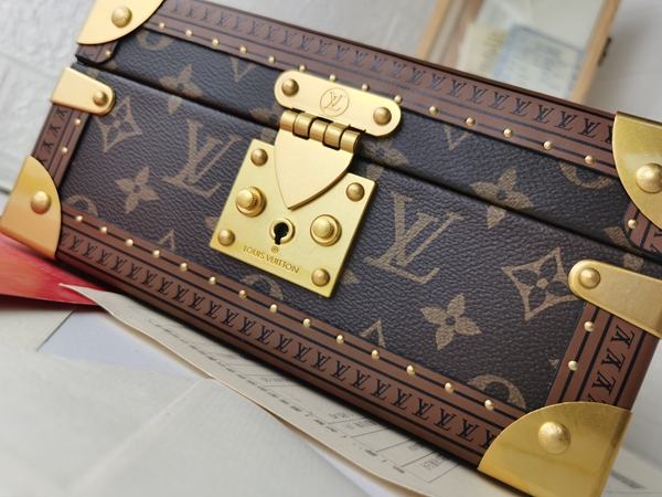 ルイヴィトンバッグ細部ディテール